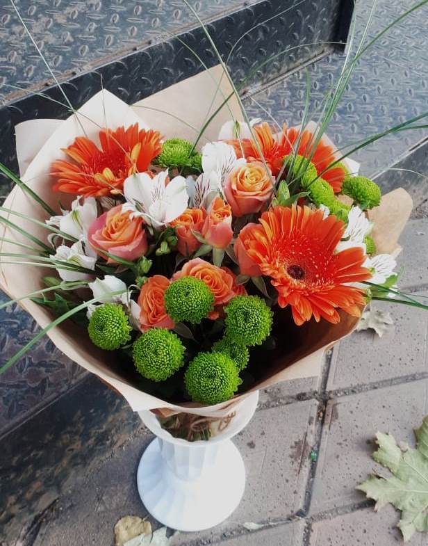 Букет цветов из: Герберы, Хризантемы, Альстромерии и Розы в Александрии