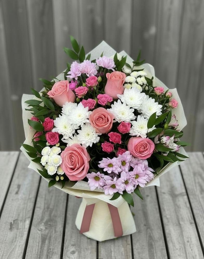 Букет цветов из: Альстромерии, Гвоздики, Розы и Хризантемы в Александрии