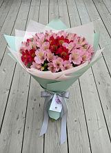 Букет цветов из:  Альстромерии в Александрии