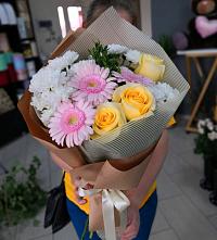 Букет цветов из:  Герберы, Розы и Хризантемы в Александрии