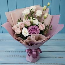 Букет цветов из:  Розы и Лизиантусы в Александрии