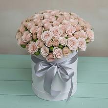 Цветочная композиция из Розы в шляпной коробке в Александрии