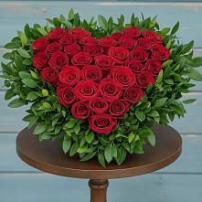 Цветочная композиция из Розы в виде сердца в Александрии