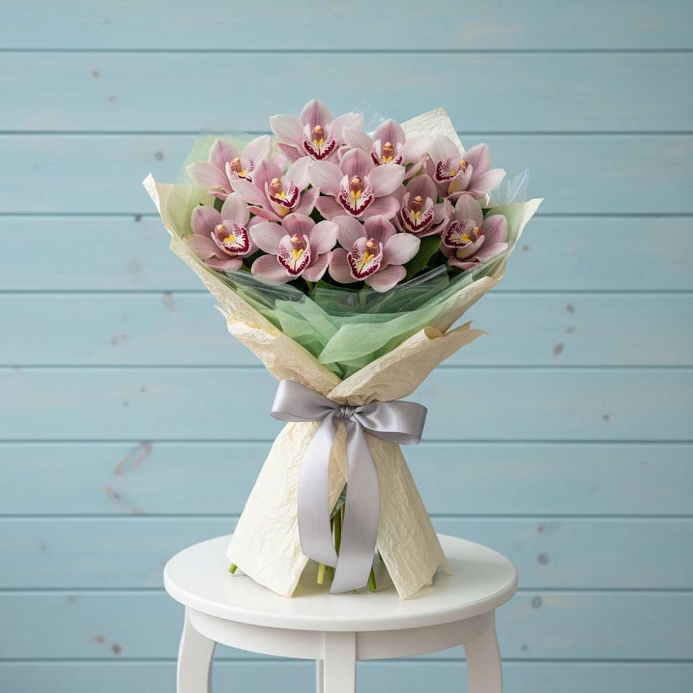 Букет цветов из: Орхидеи и Розы в Александрии