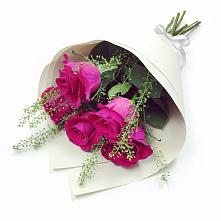Букет цветов из:  Розы в Александрии