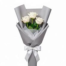 Букет 3 белые розы в Александрии