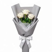 Букет 3 белые розы в Александрии
