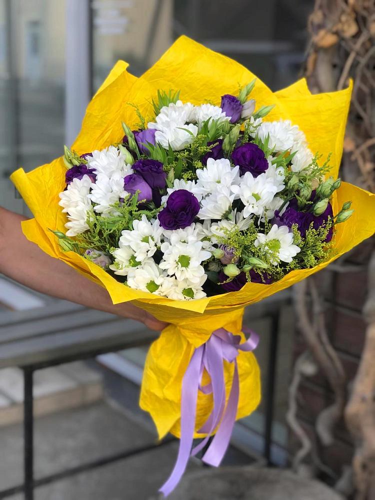 Букет цветов из: Ирисы, Хризантемы и Ромашки в Александрии