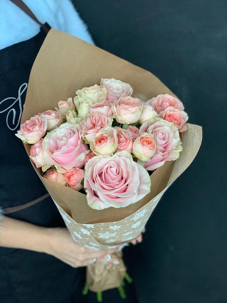 Букет цветов из: Хризантемы и Розы в Александрии