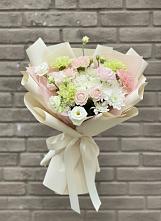 Букет цветов из:  Гвоздики, Розы, Лизиантусы и Хризантемы в Александрии