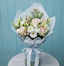 Букет цветов из:  Розы и Лизиантусы в Александрии