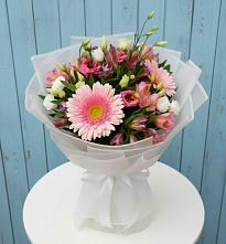Букет цветов из:  Герберы, Альстромерии и Лизиантусы в Александрии