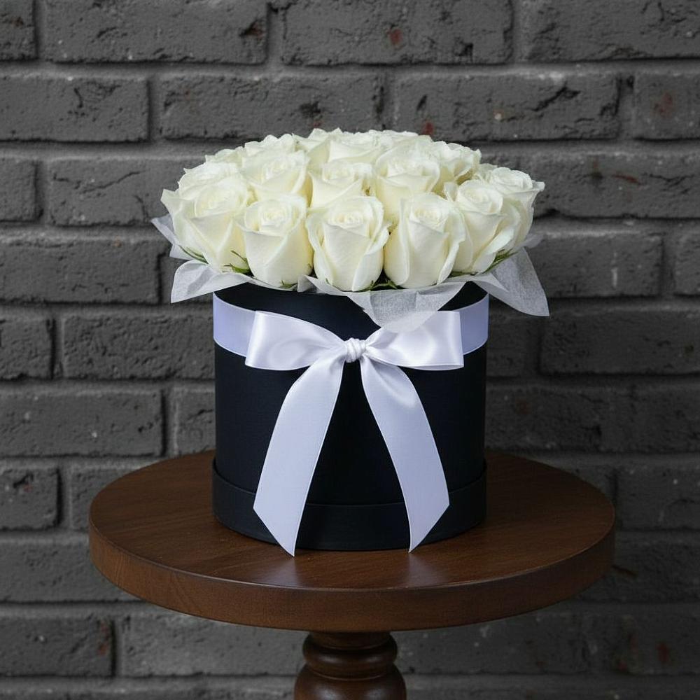 Цветочная композиция из Розы в шляпной коробке в Александрии