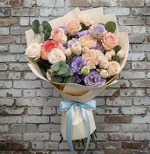 Букет цветов из:  Розы, Лизиантусы и Гвоздики в Александрии