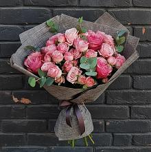 Букет цветов из:  Розы в Александрии